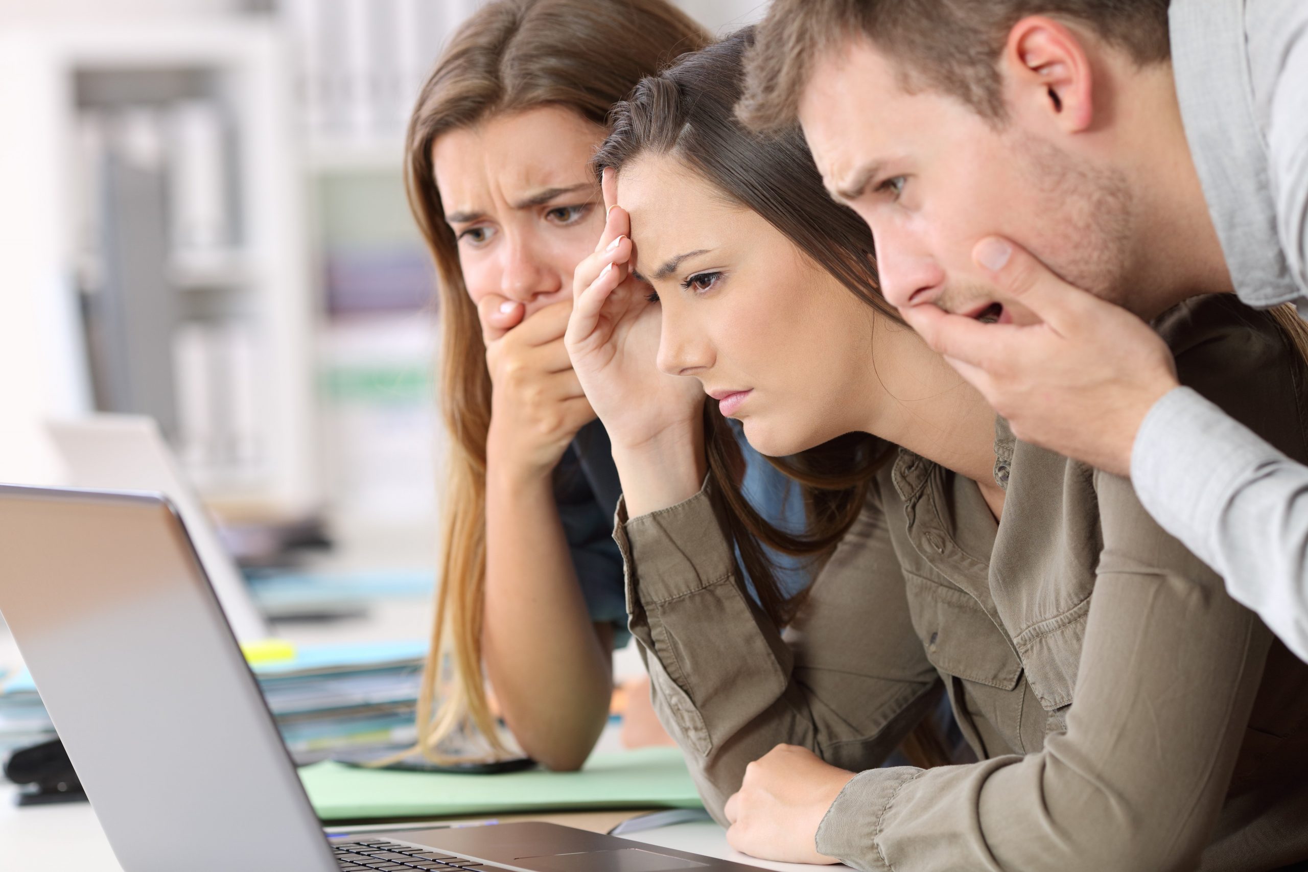 Should You Hire A Professional Web Designer Or Do It Yourself?