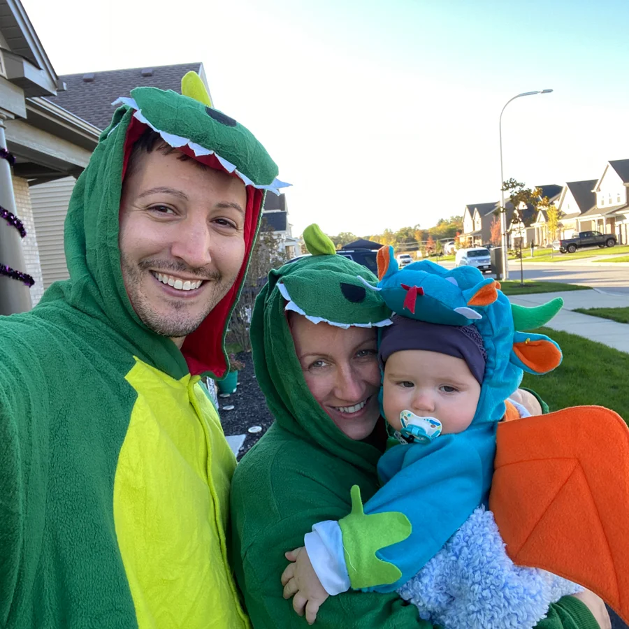 chris taglia and family on halloween
